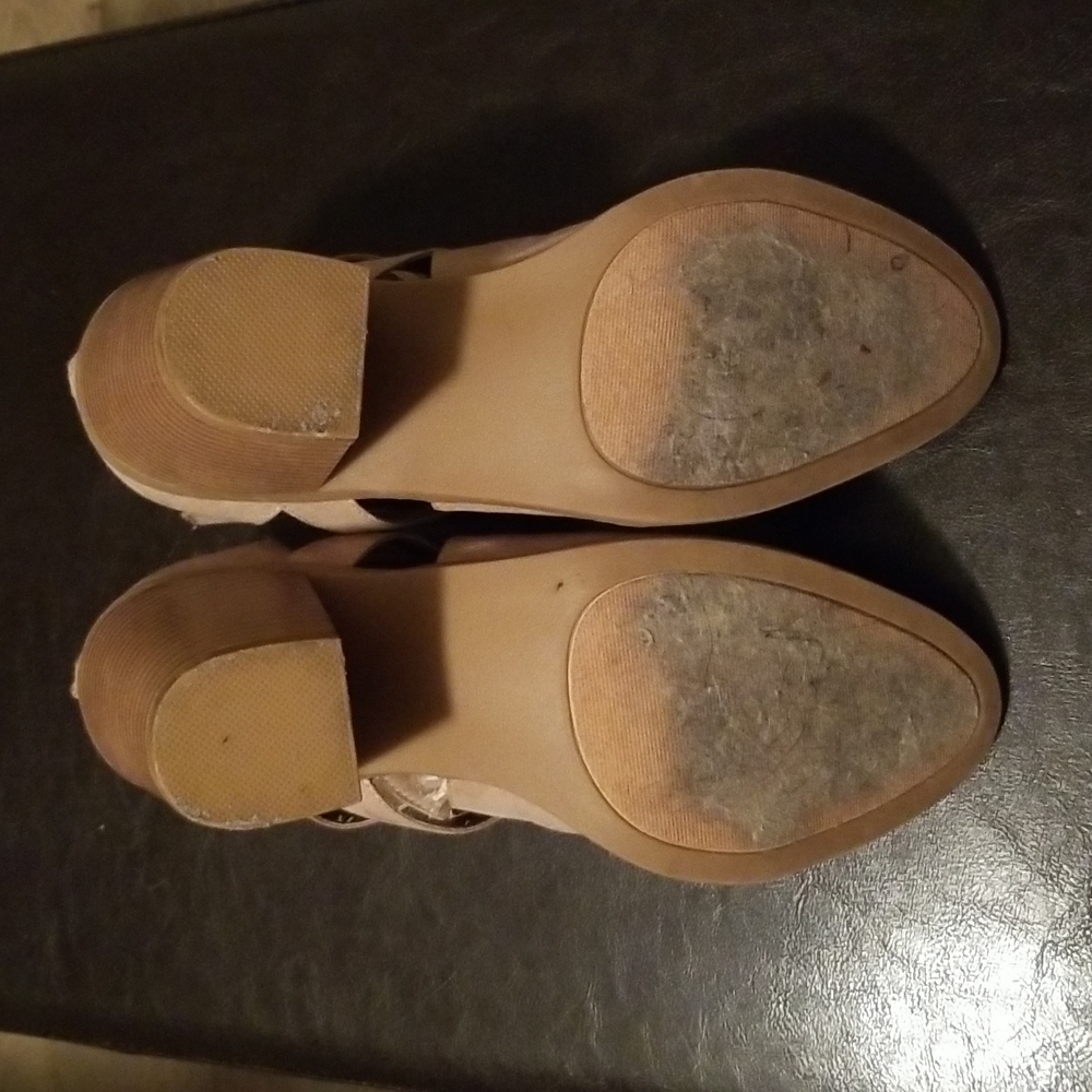 Tan boots - Picture 5 of 8
